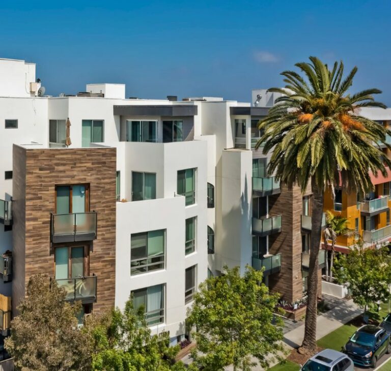 Santa Monica residential building